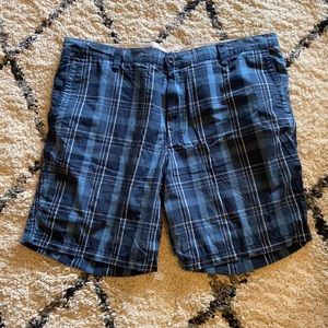 - 🌼 Dockers size 42